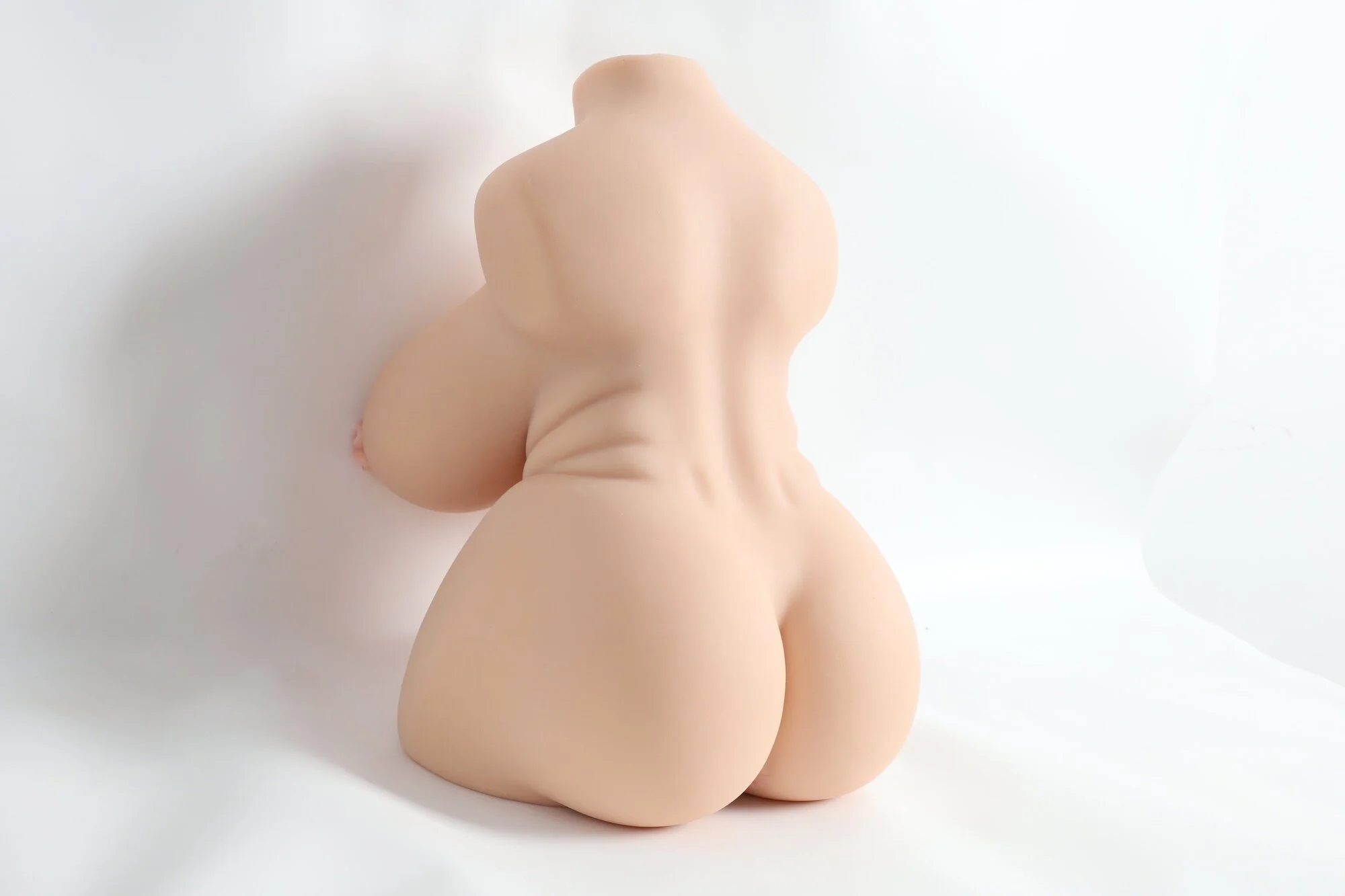 Titty Lover Torso Doll 8,5 kg — photo 3 of 12