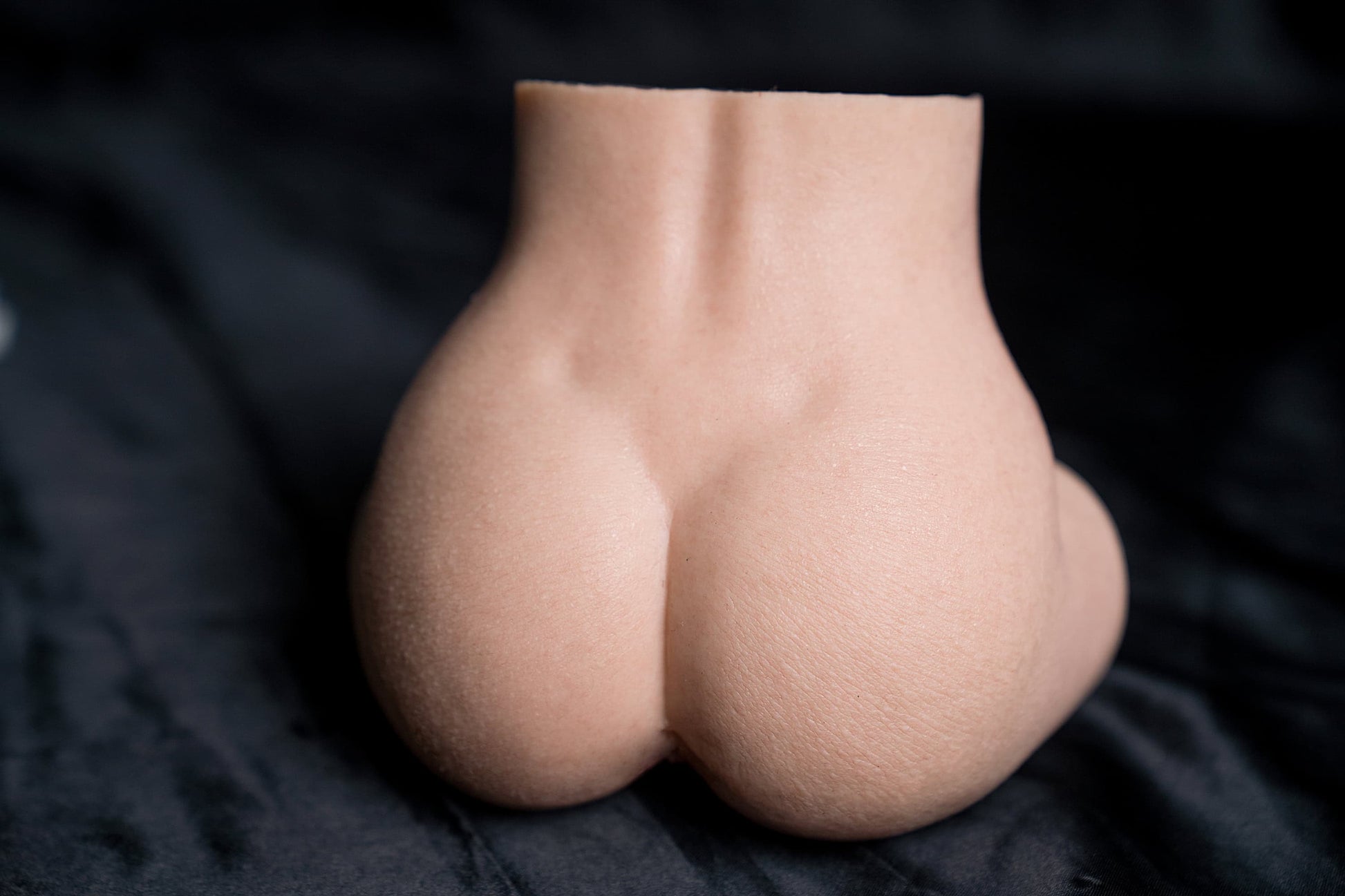 realistic-silicone-butt-masturbator-1.1-kg