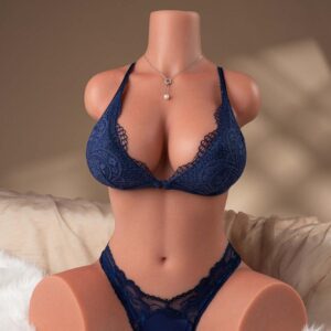 Carmen siedząca silikonowa lalka erotyczna 13 kg 17.jpg