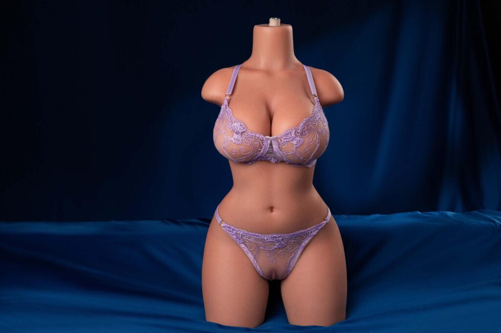 Bambola sessuale con torso in silicone Rosalia 13,5 kg 21.jpg
